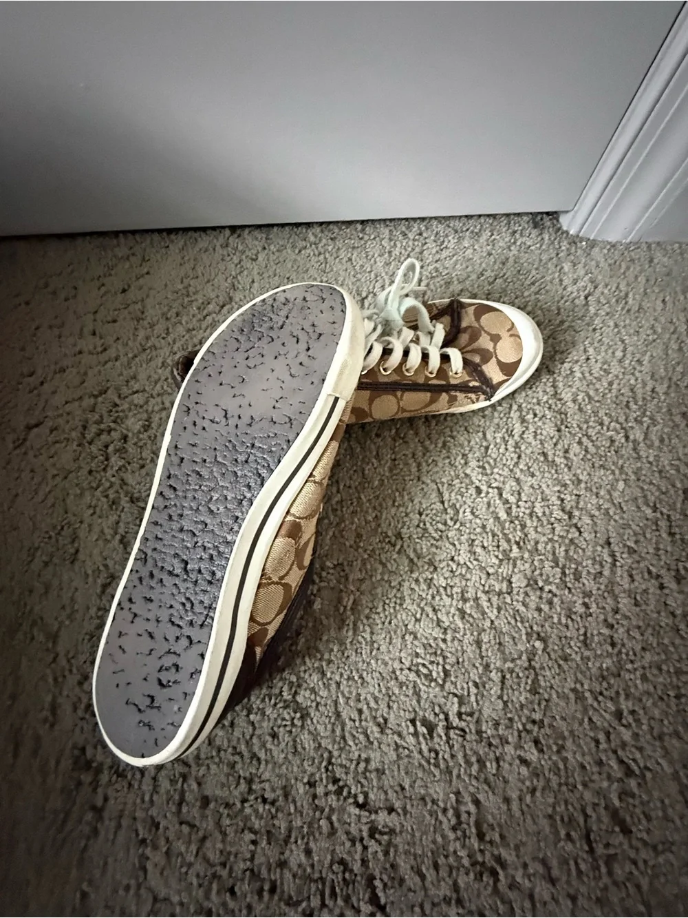 Coach woman Brown Signature Logo Low-Top Sneakers with White Laces